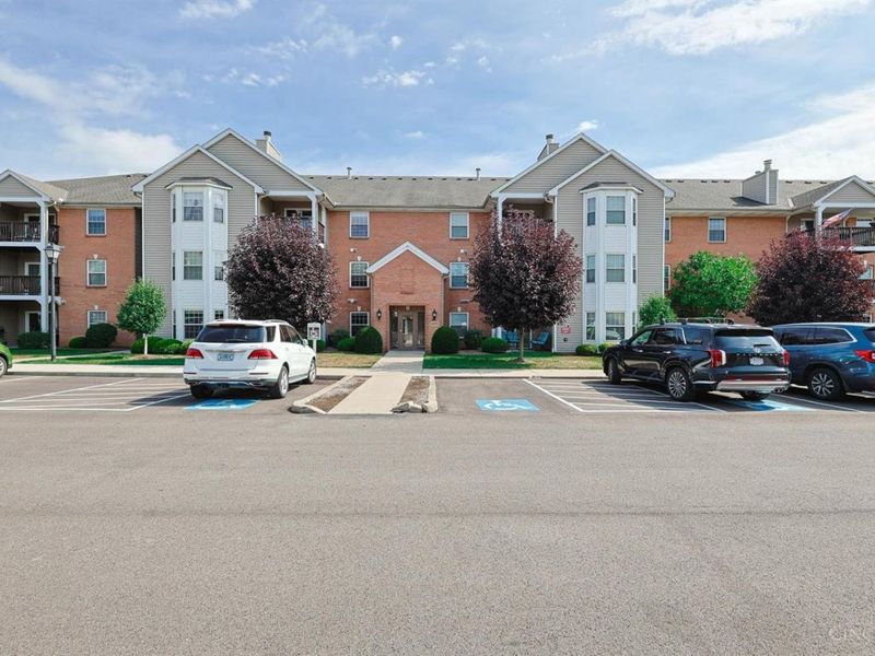 4300 Regency Ridge Court, Unit 208, Green Township, OH 45248 Photo 1