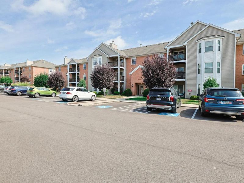 4300 Regency Ridge Court, Unit 208, Green Township, OH 45248 Photo 2