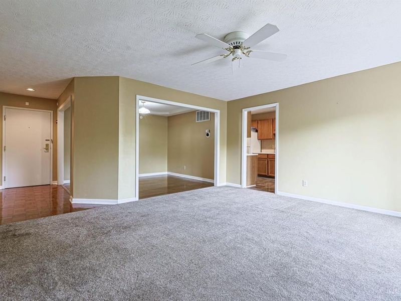 4300 Regency Ridge Court, Unit 208, Green Township, OH 45248 Photo 8