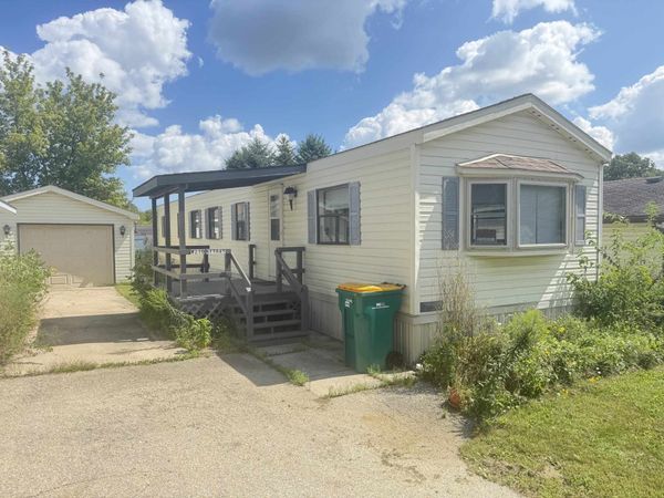 W210N11645 Pinecrest Lane, Germantown, WI 53022