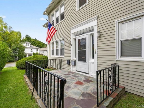 3 Merritt Avenue , Unit 2, Eastchester, NY 10709