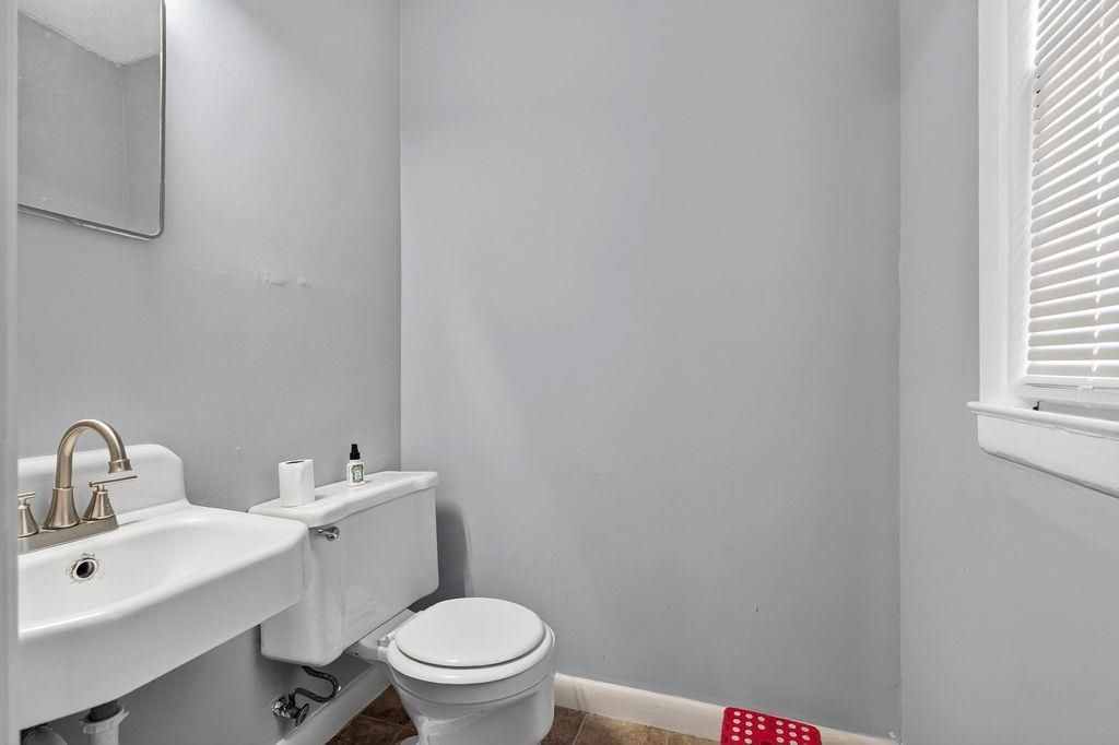 2501 Redwood St.  Photo 31