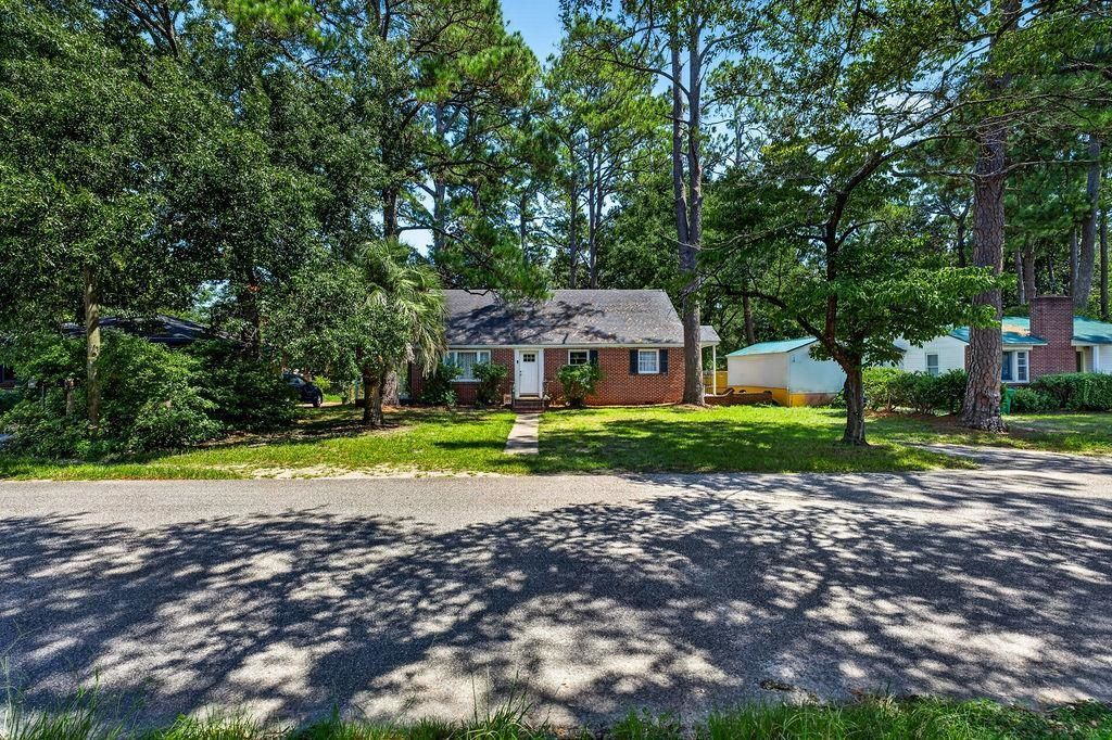 2501 Redwood St. Photo 6