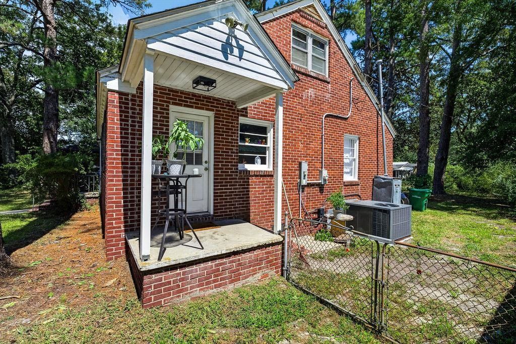 2501 Redwood St.  Photo 7