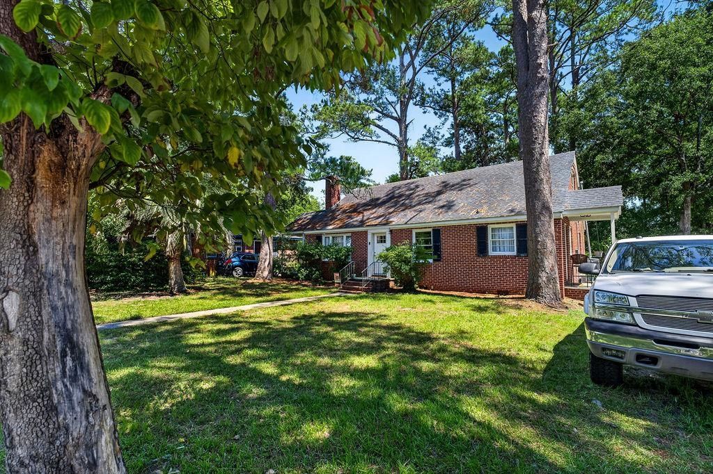 2501 Redwood St.  Photo 8