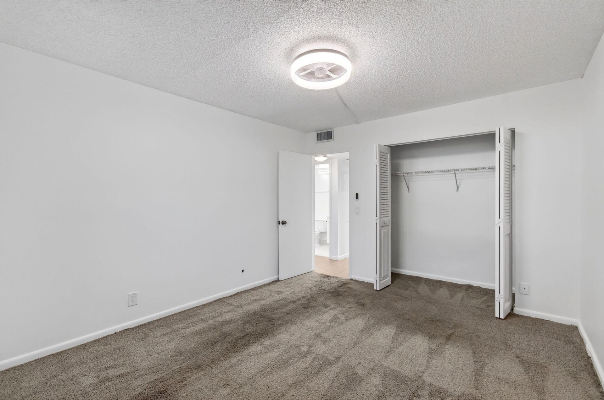 45 Dorset B, Boca Raton, FL 33434 Photo