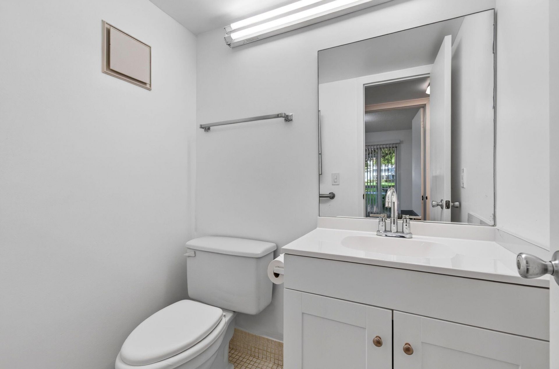 45 Dorset B, Boca Raton, FL 33434 Photo