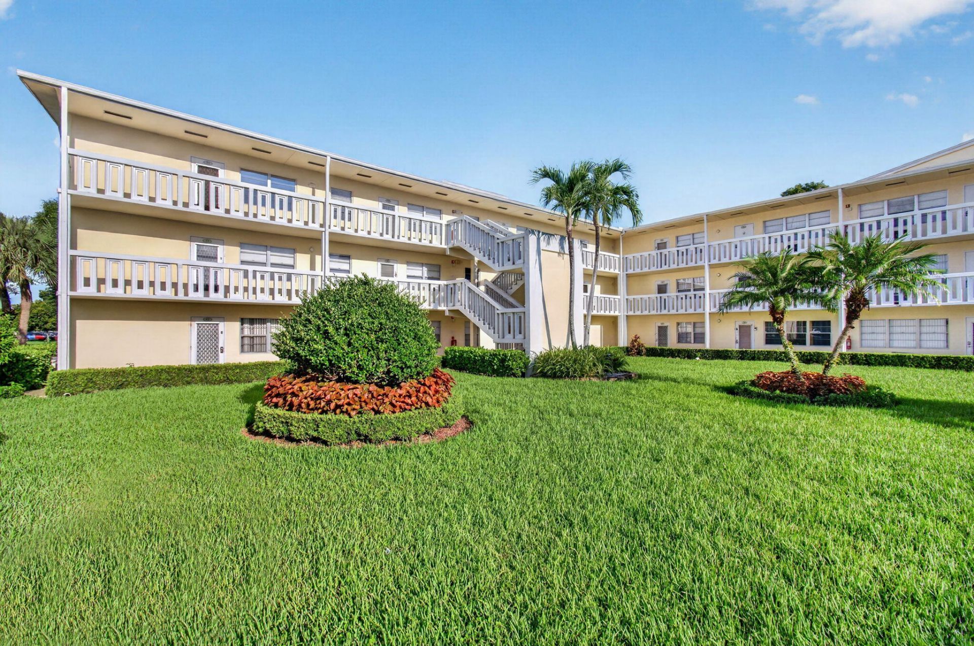 45 Dorset B, Boca Raton, FL 33434 Photo