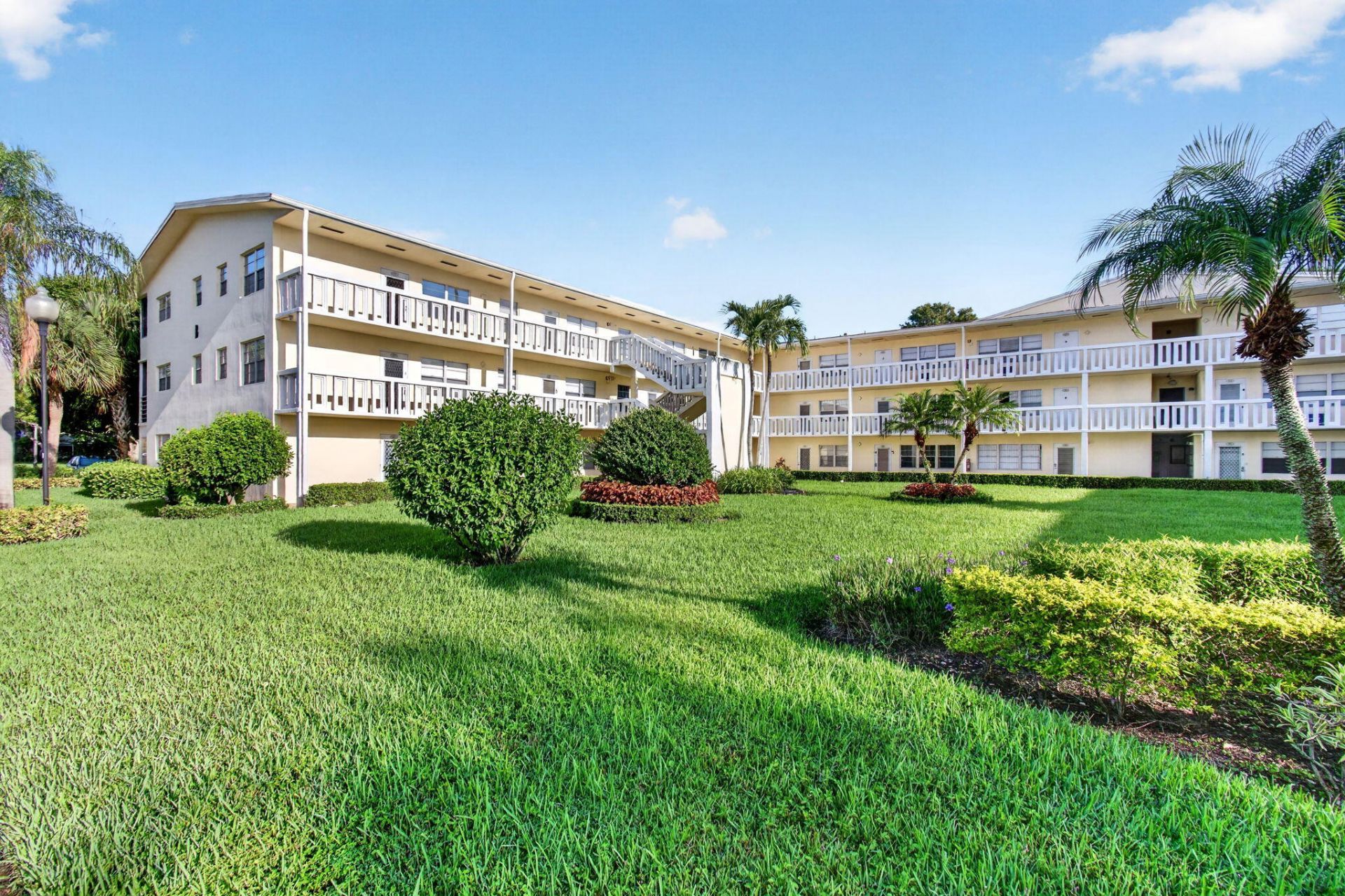 45 Dorset B, Boca Raton, FL 33434 Photo