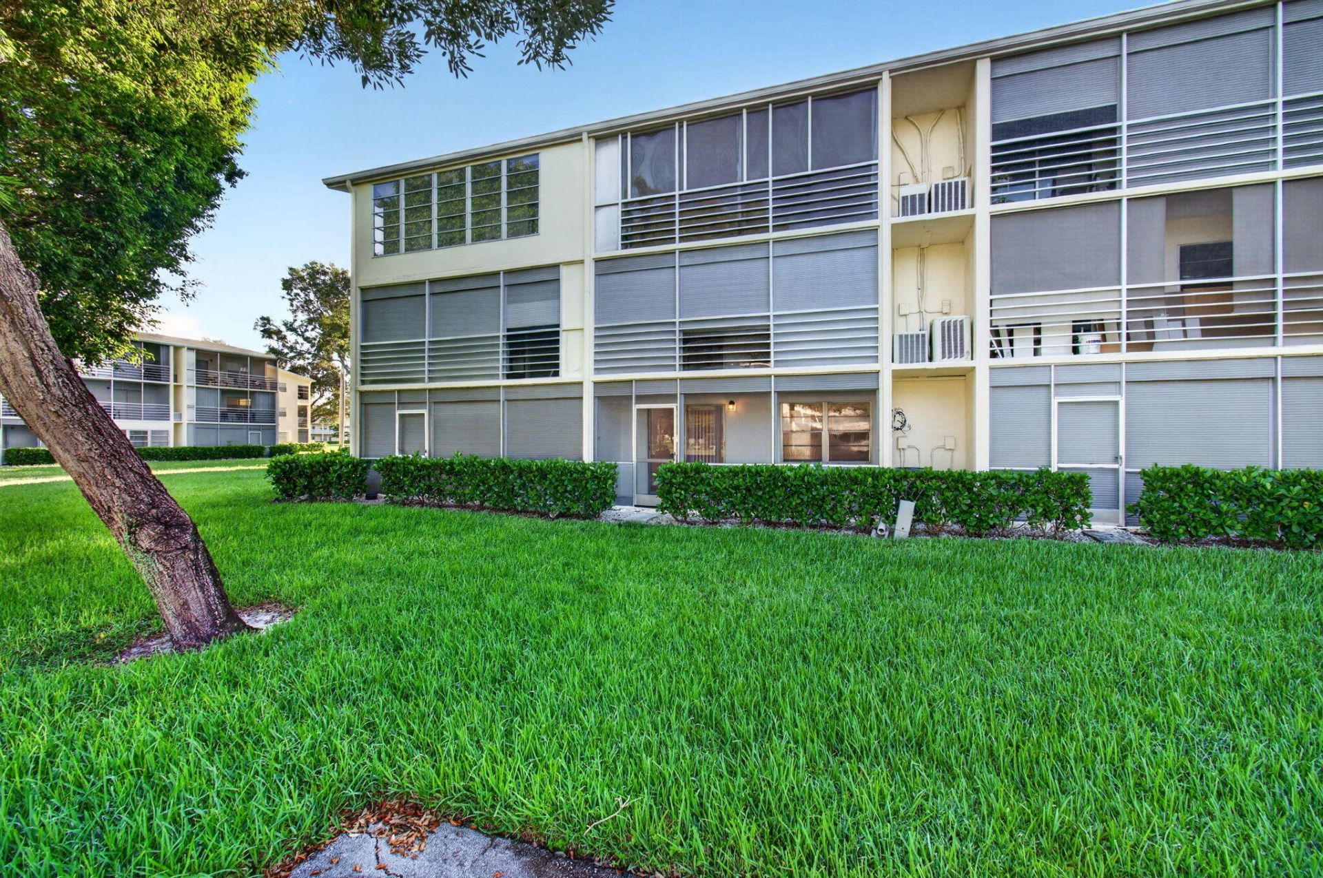 45 Dorset B, Boca Raton, FL 33434 Photo