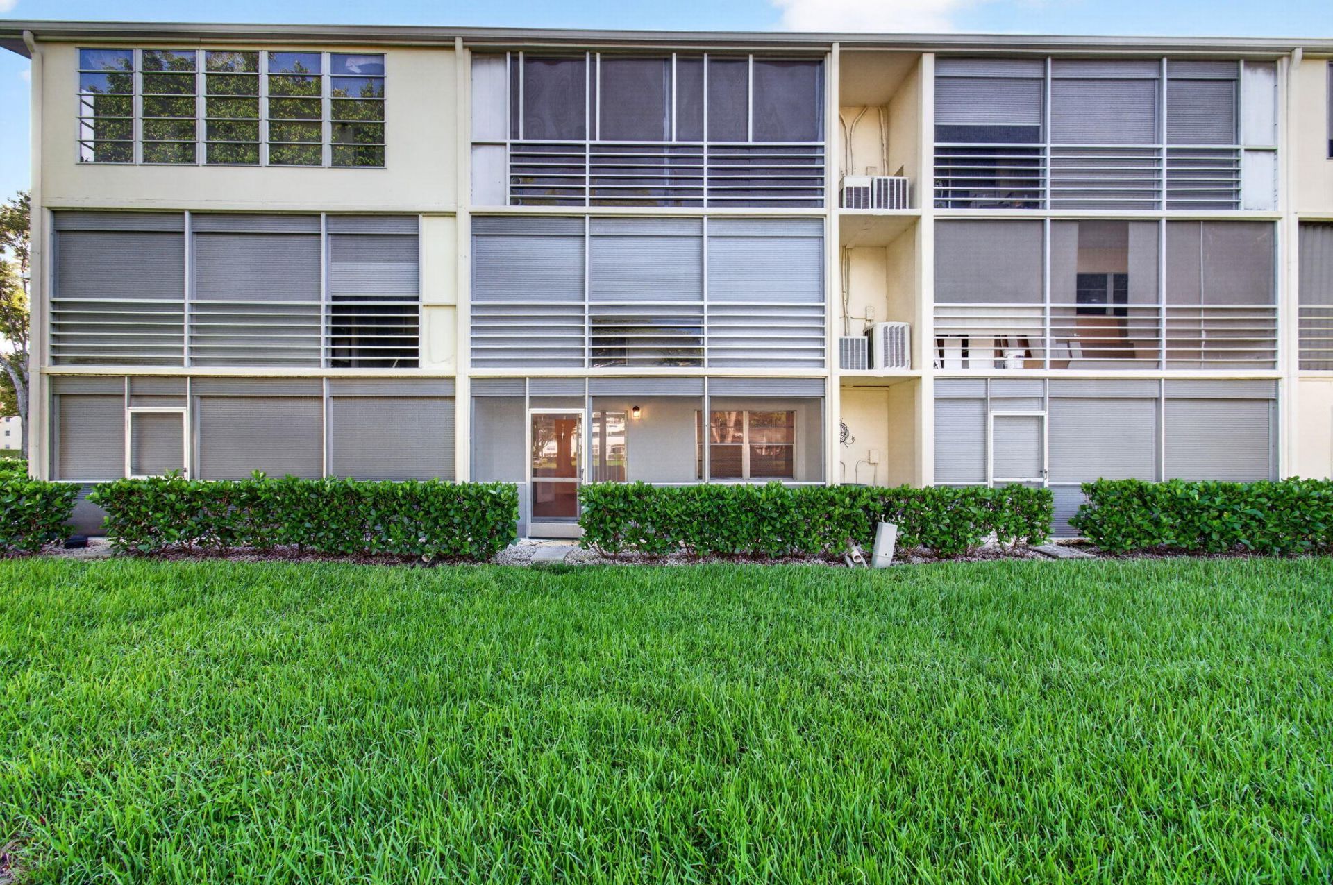 45 Dorset B, Boca Raton, FL 33434 Photo