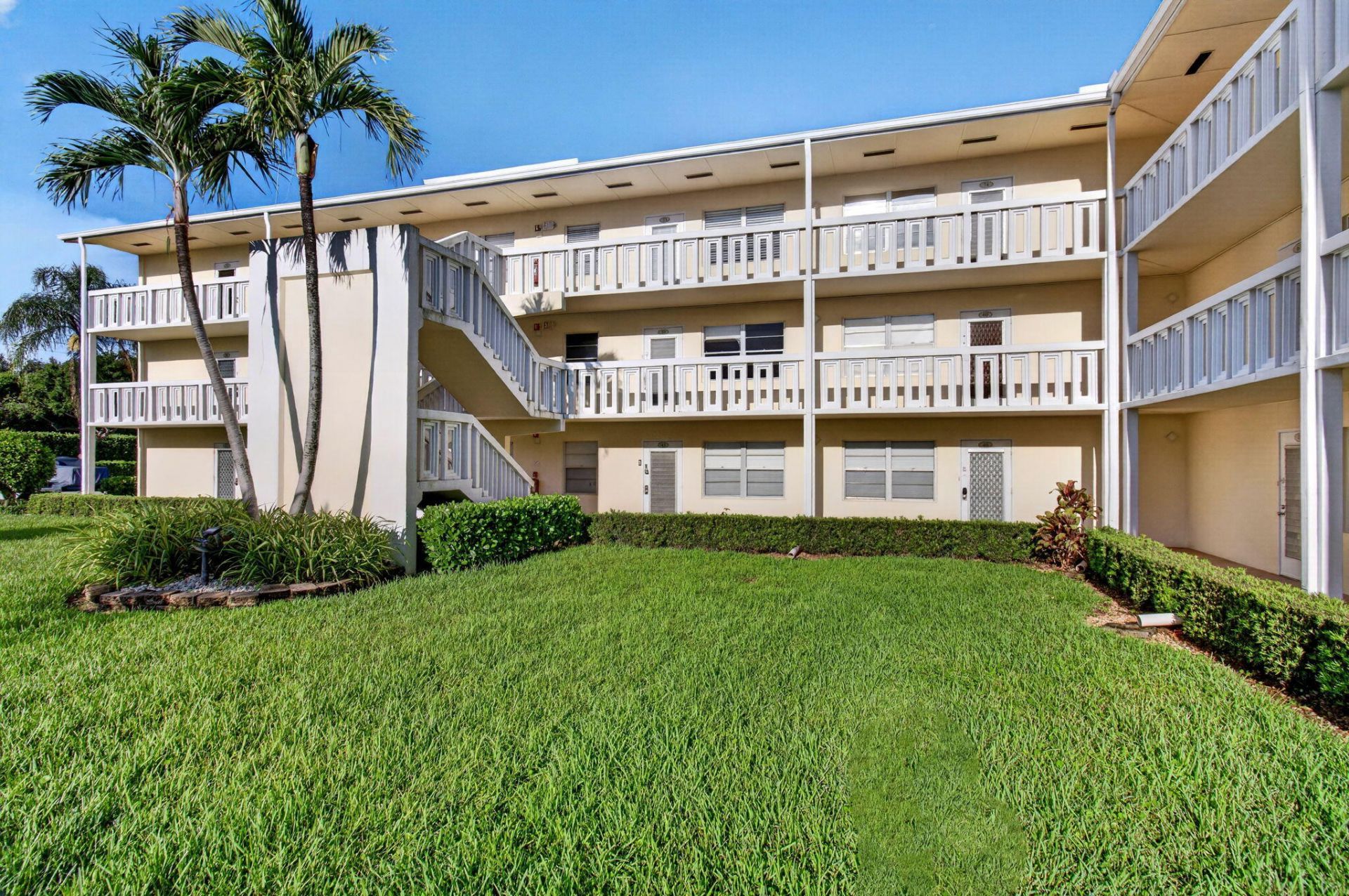 45 Dorset B, Boca Raton, FL 33434 Photo