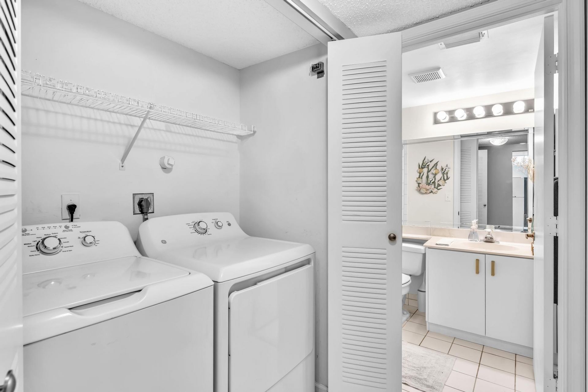 9632 Sills Drive E, Unit 102, Boynton Beach, FL 33437 Photo