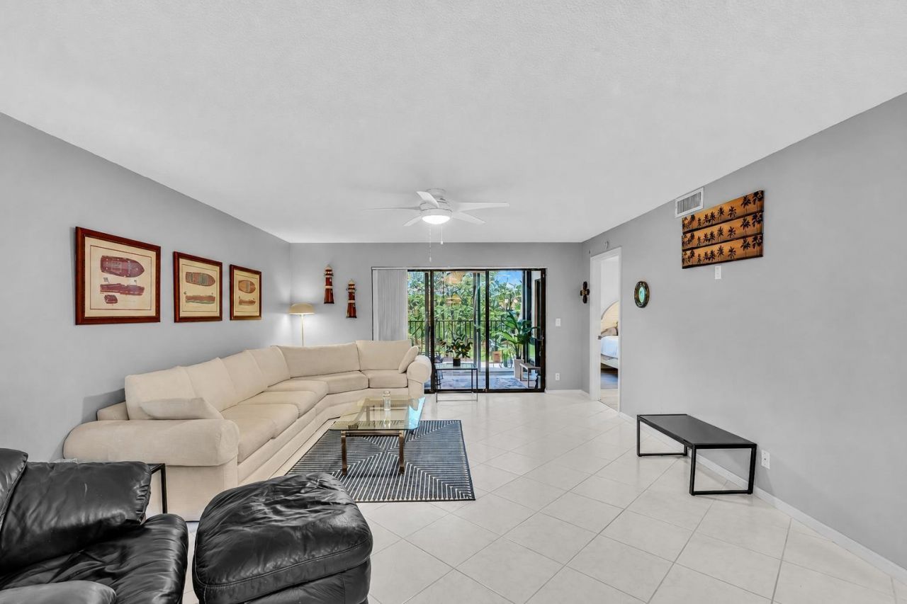 9632 Sills Drive E, Unit 102, Boynton Beach, FL 33437 Photo
