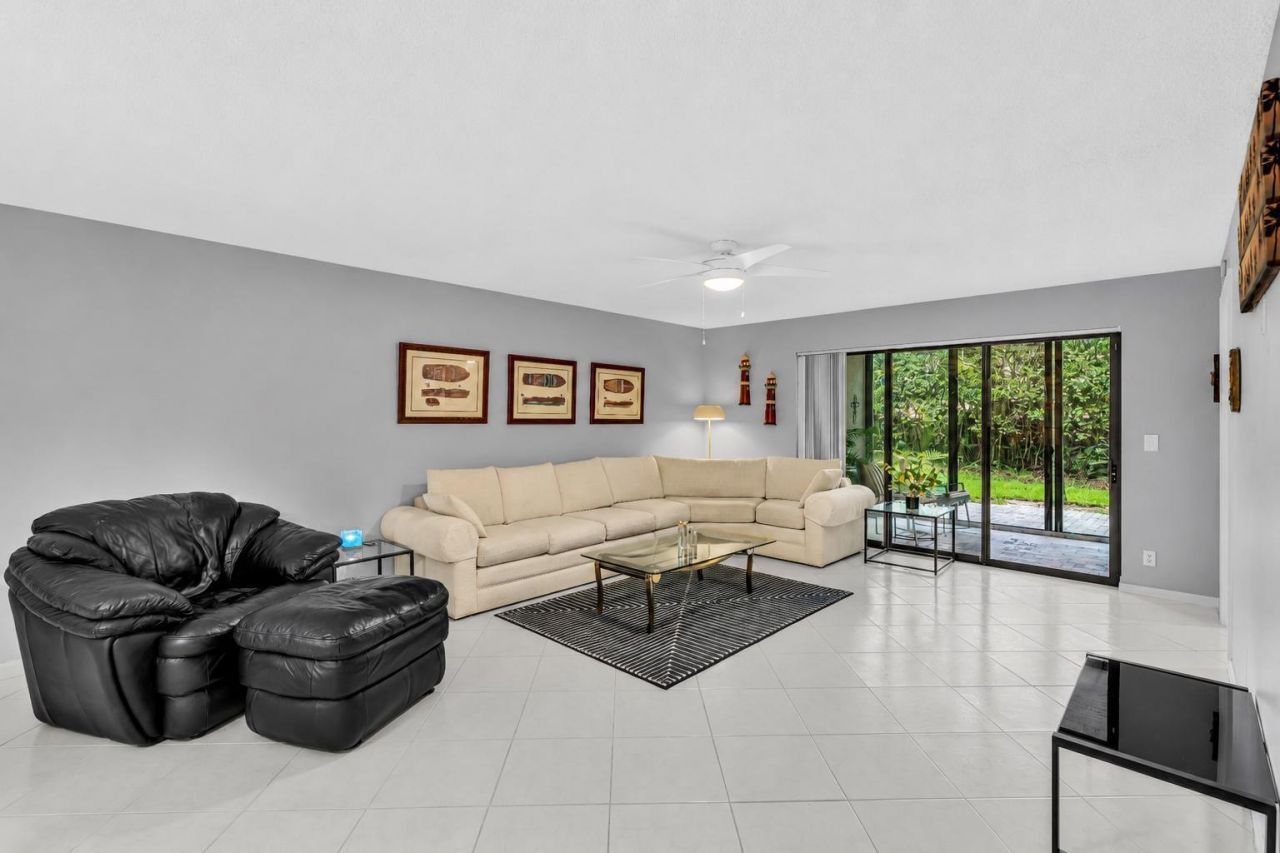 9632 Sills Drive E, Unit 102, Boynton Beach, FL 33437 Photo