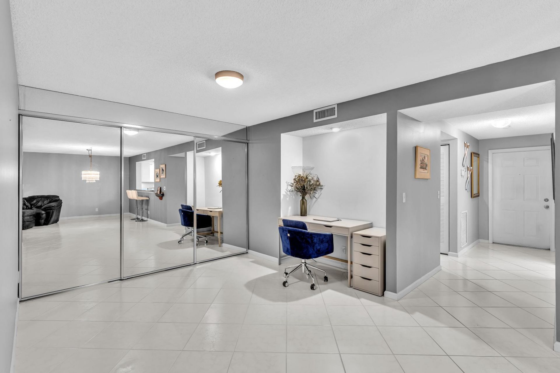 9632 Sills Drive E, Unit 102, Boynton Beach, FL 33437 Photo