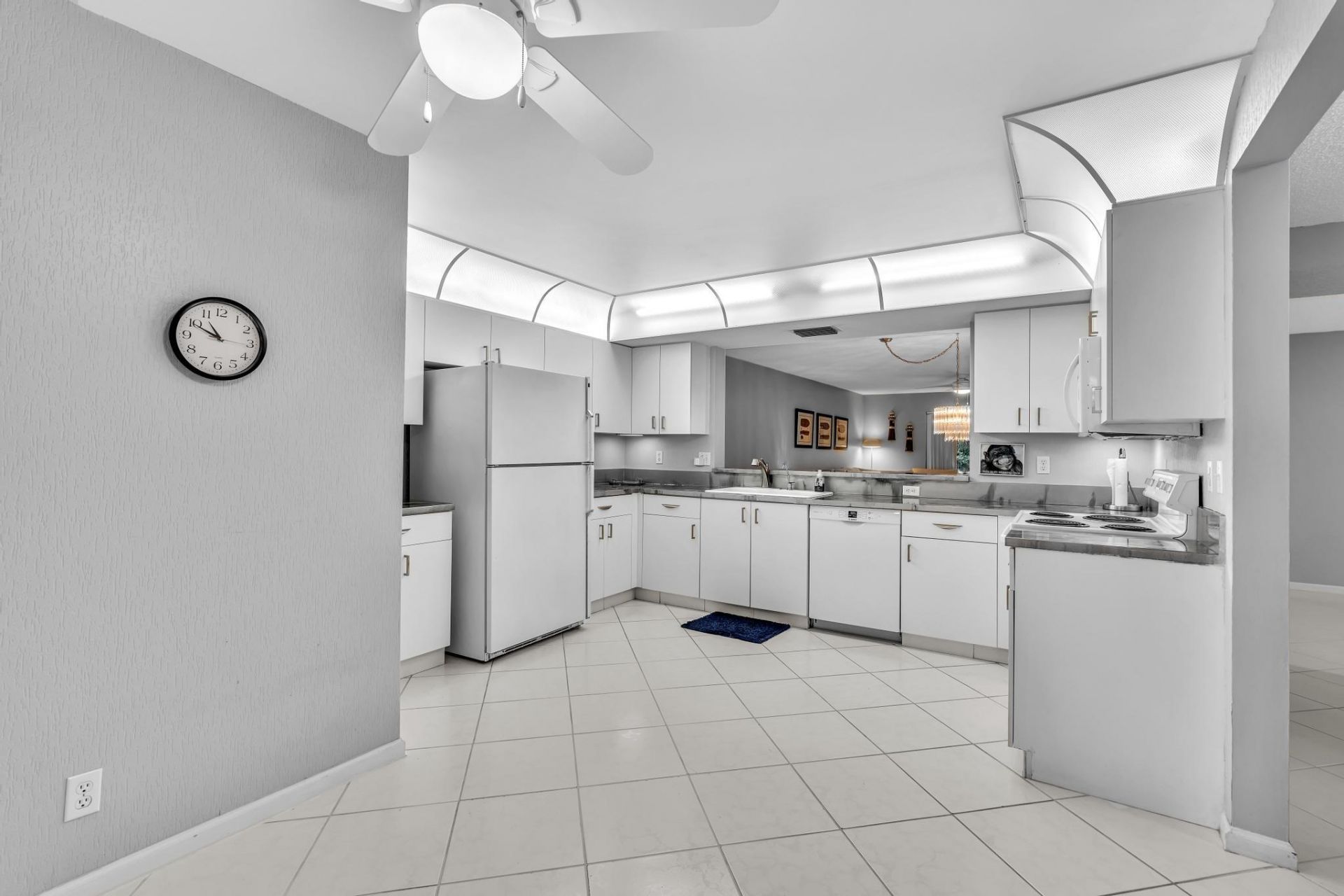 9632 Sills Drive E, Unit 102, Boynton Beach, FL 33437 Photo