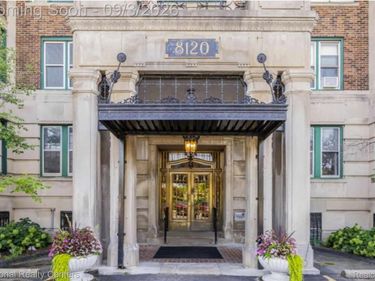 8120 E Jefferson Avenue, Unit 5K, Detroit, Mi 48214