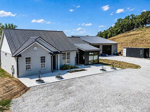 12727 Gaiche Road, Gentry, AR 72734