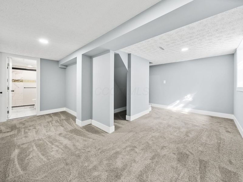 1885 Case Road, Columbus, OH 43224 Photo 34