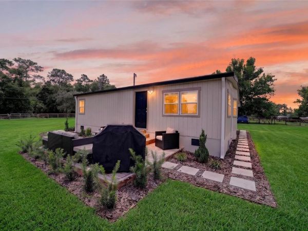 8600 NE 41ST COURT , ANTHONY, FL 32617