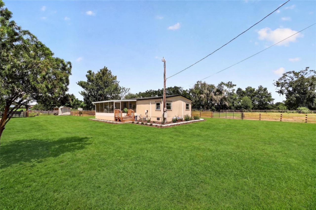 8600 NE 41st Court, Anthony, FL 32617 Photo