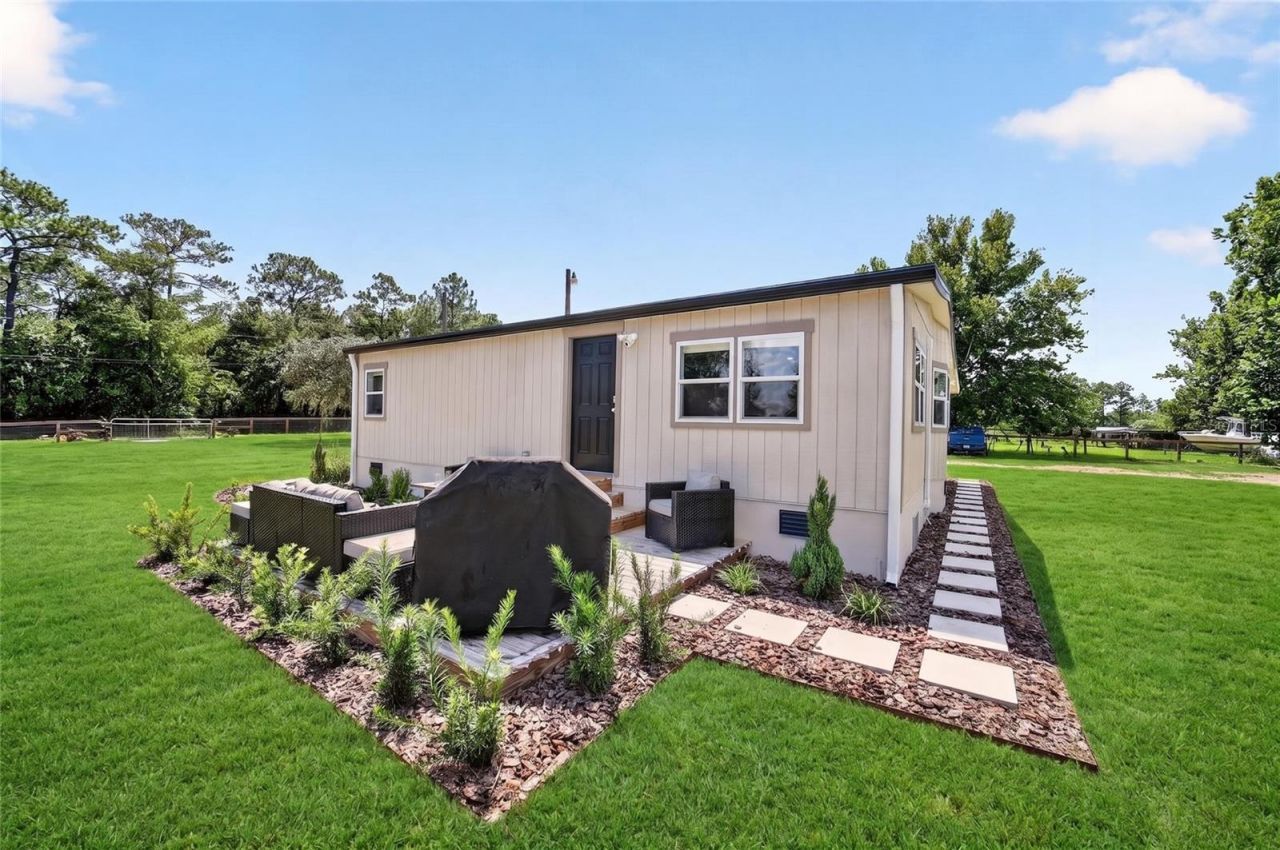 8600 NE 41st Court, Anthony, FL 32617 Photo
