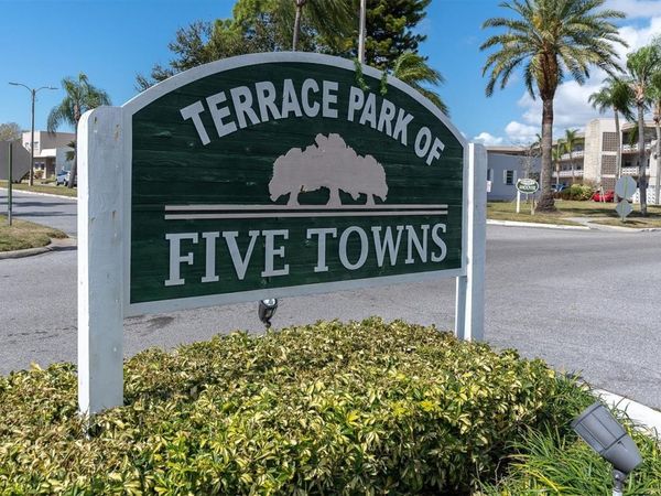 8198 TERRACE GARDEN DRIVE , Unit 511, ST PETERSBURG, FL 33709