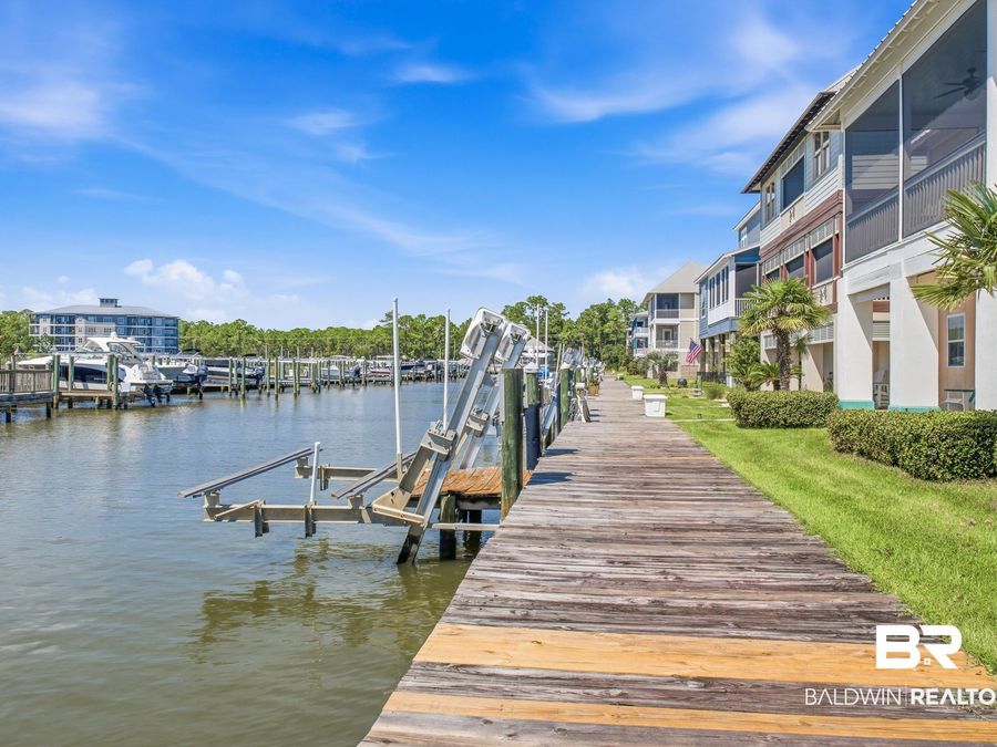 Property Image 100