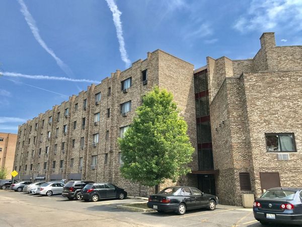 5306 N Cumberland Avenue , Unit 401, Chicago, IL 60656