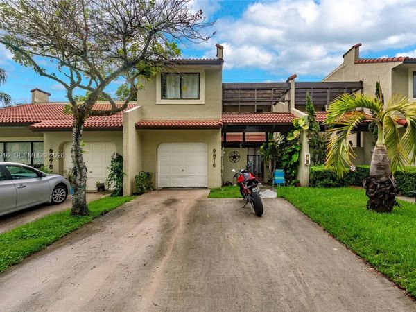 9876 Costa Del Sol Blvd, Unit B-93, Doral, FL 33178