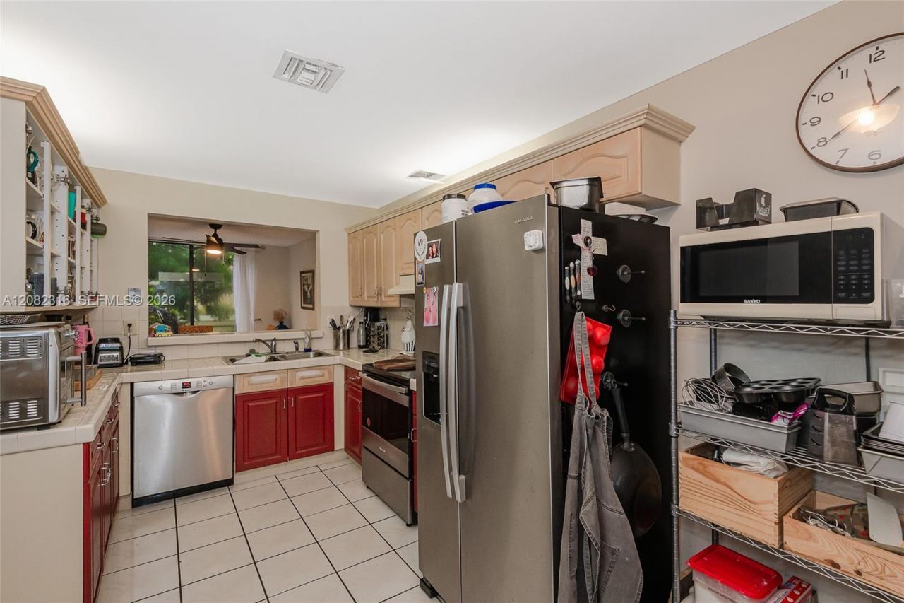 9876 Costa Del Sol Blvd, Unit B-93, Doral, FL 33178 Photo