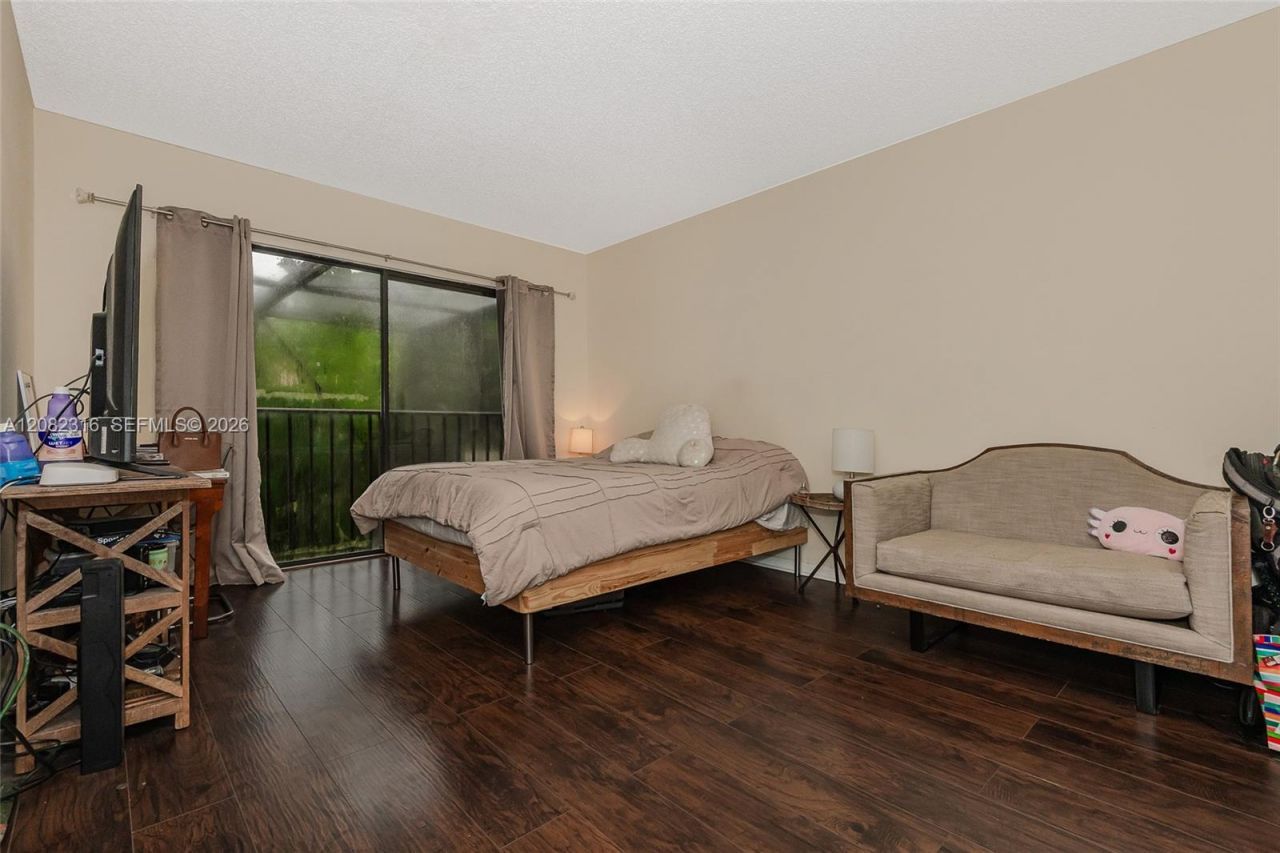 9876 Costa Del Sol Blvd, Unit B-93, Doral, FL 33178 Photo