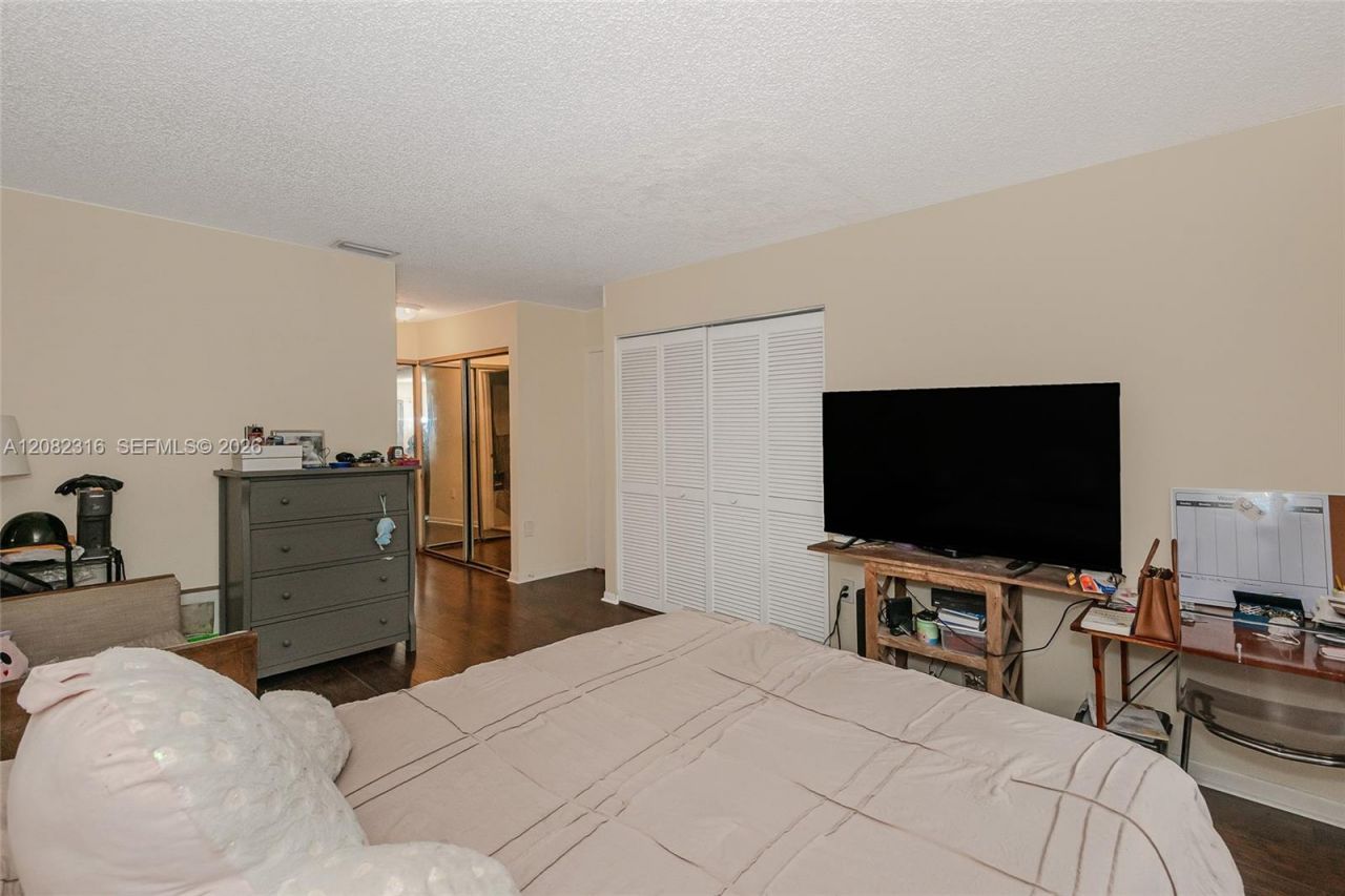 9876 Costa Del Sol Blvd, Unit B-93, Doral, FL 33178 Photo