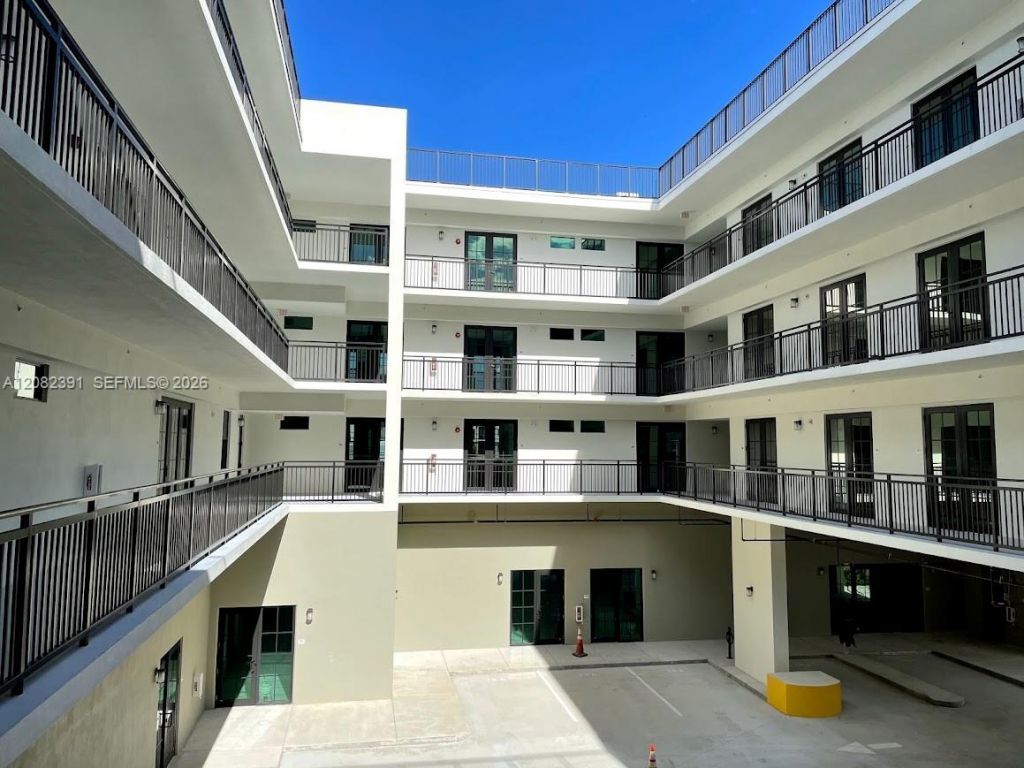 4100 SW 64th Ave , Unit 204, Davie, FL 33314 Photo