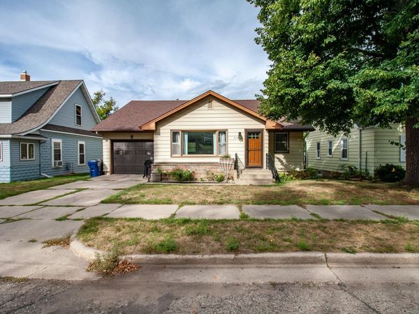 919 N Park Street , Fergus Falls, MN 56537