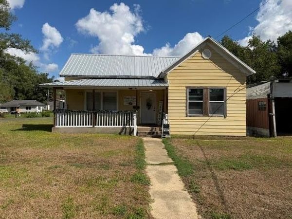 411 AVENUE C , Kentwood, LA 70444
