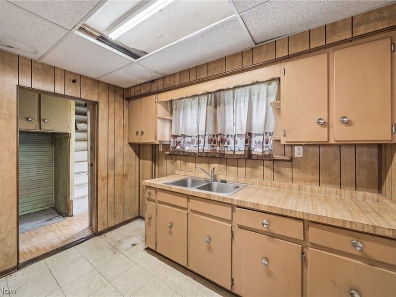 1161 7th Avenue, Akron, OH 44306 Photo 8