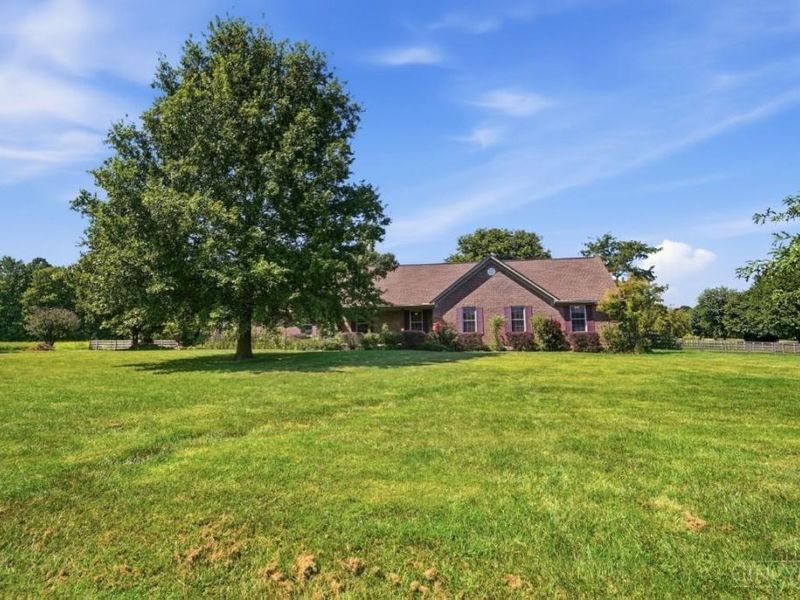 8215 Morgans Run Drive, Harlan Township, OH 45152 Photo 4