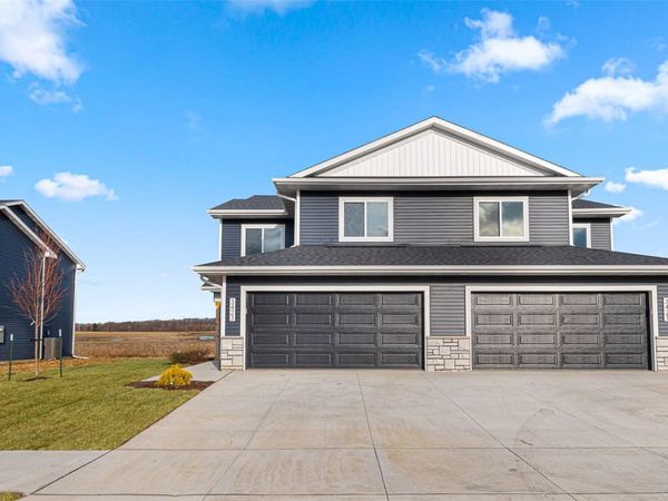 3440 Holderness Road , Coralville, IA 52241