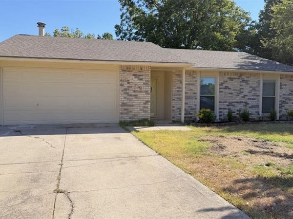 5224 Marks Circle, The Colony, TX 75056