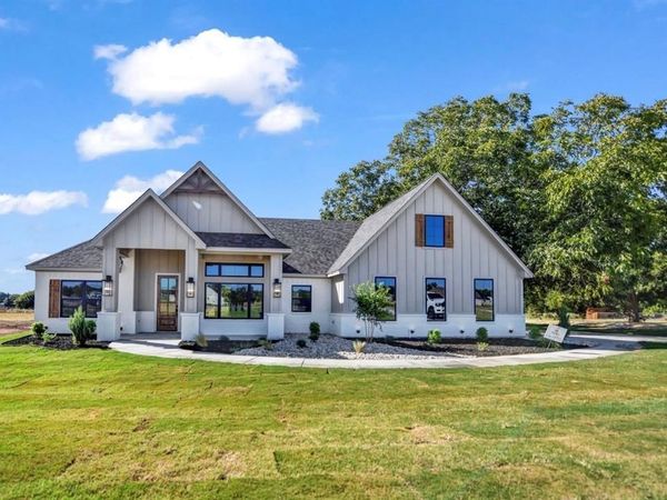 1016 Arbor Vista Drive, Azle, TX 76020