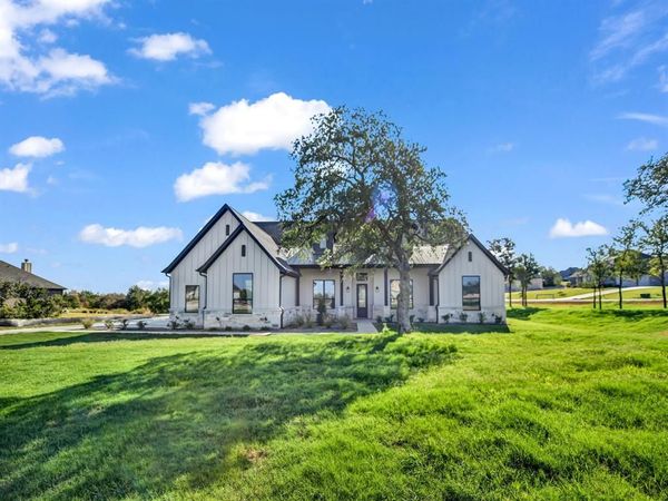 740 Burr Oak Lane, Weatherford, TX 76085