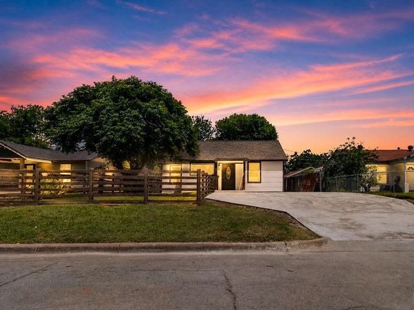 3939 E 4th Street, Fort Worth, TX 76111