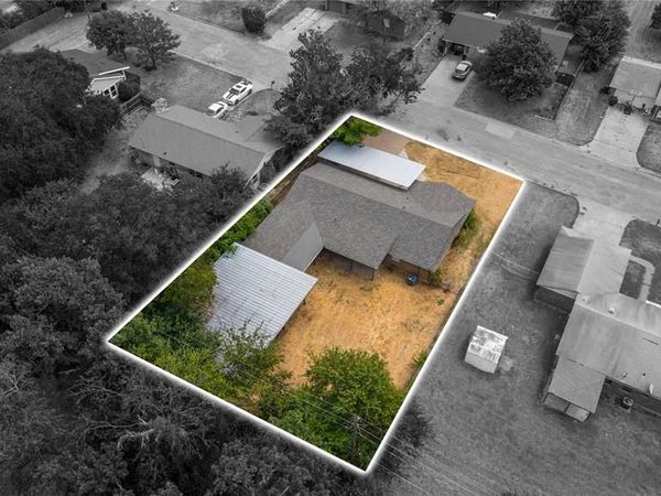 403 Hogle Street , Weatherford, TX 76086