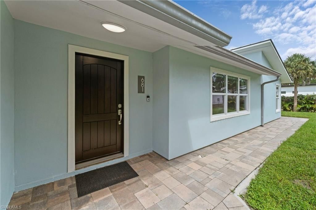681 15th St Sw, Naples, FL 34117 Photo