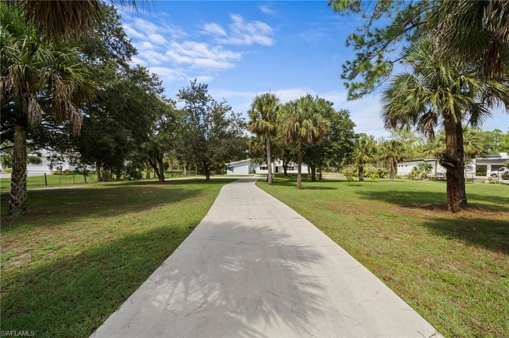 681 15th St Sw, Naples, FL 34117 Photo