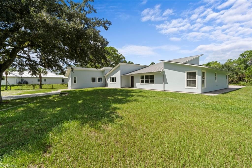 681 15th St Sw, Naples, FL 34117 Photo