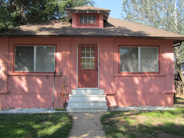 102 N 6th Street, Hot Springs, SD 57747