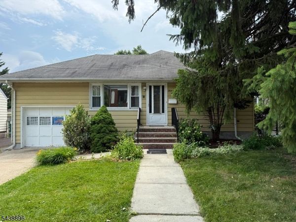 301 Valley Rd, Clifton, NJ 07013